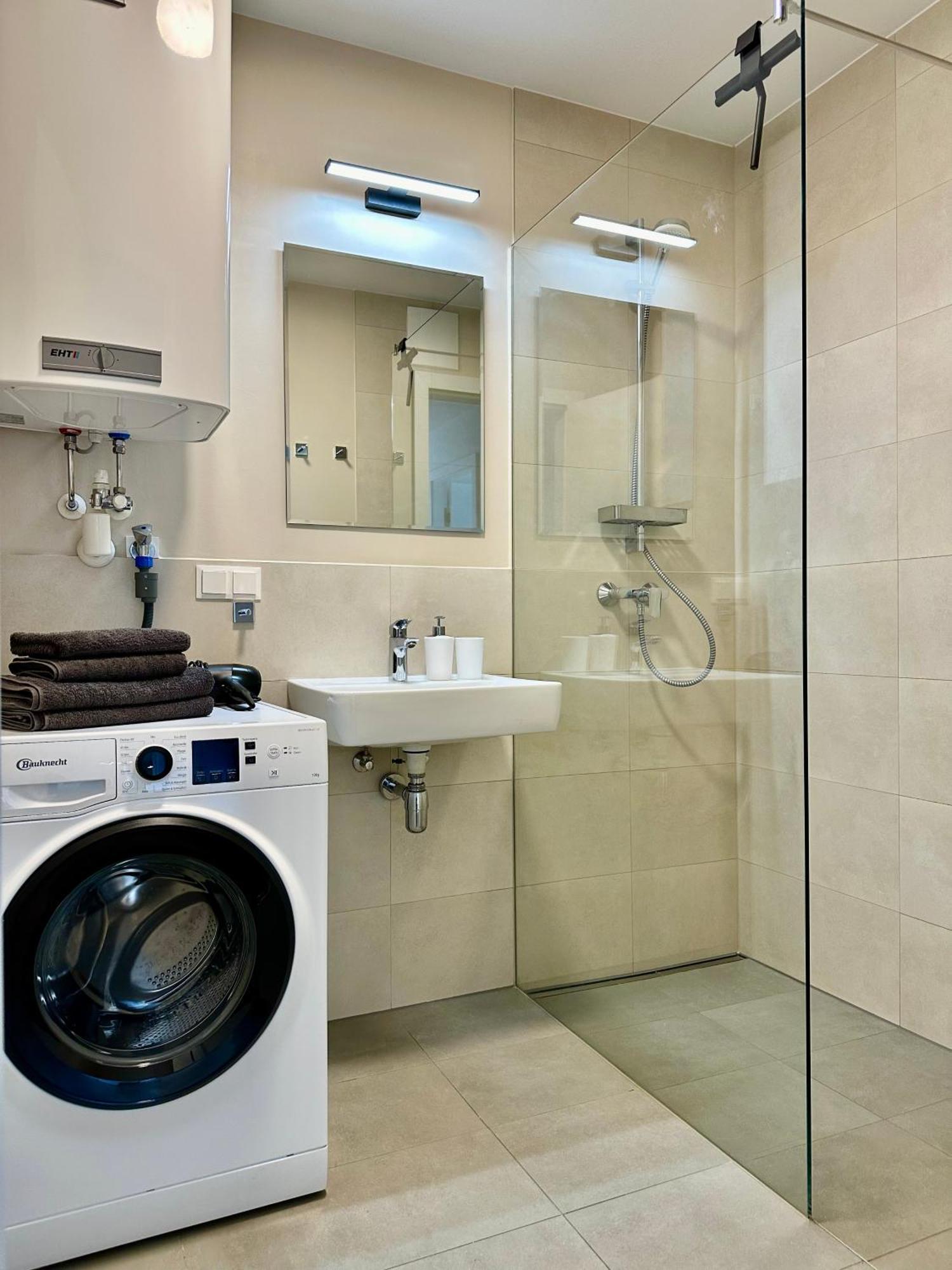 Vienna Sunny Side Up Apartments Екстер'єр фото