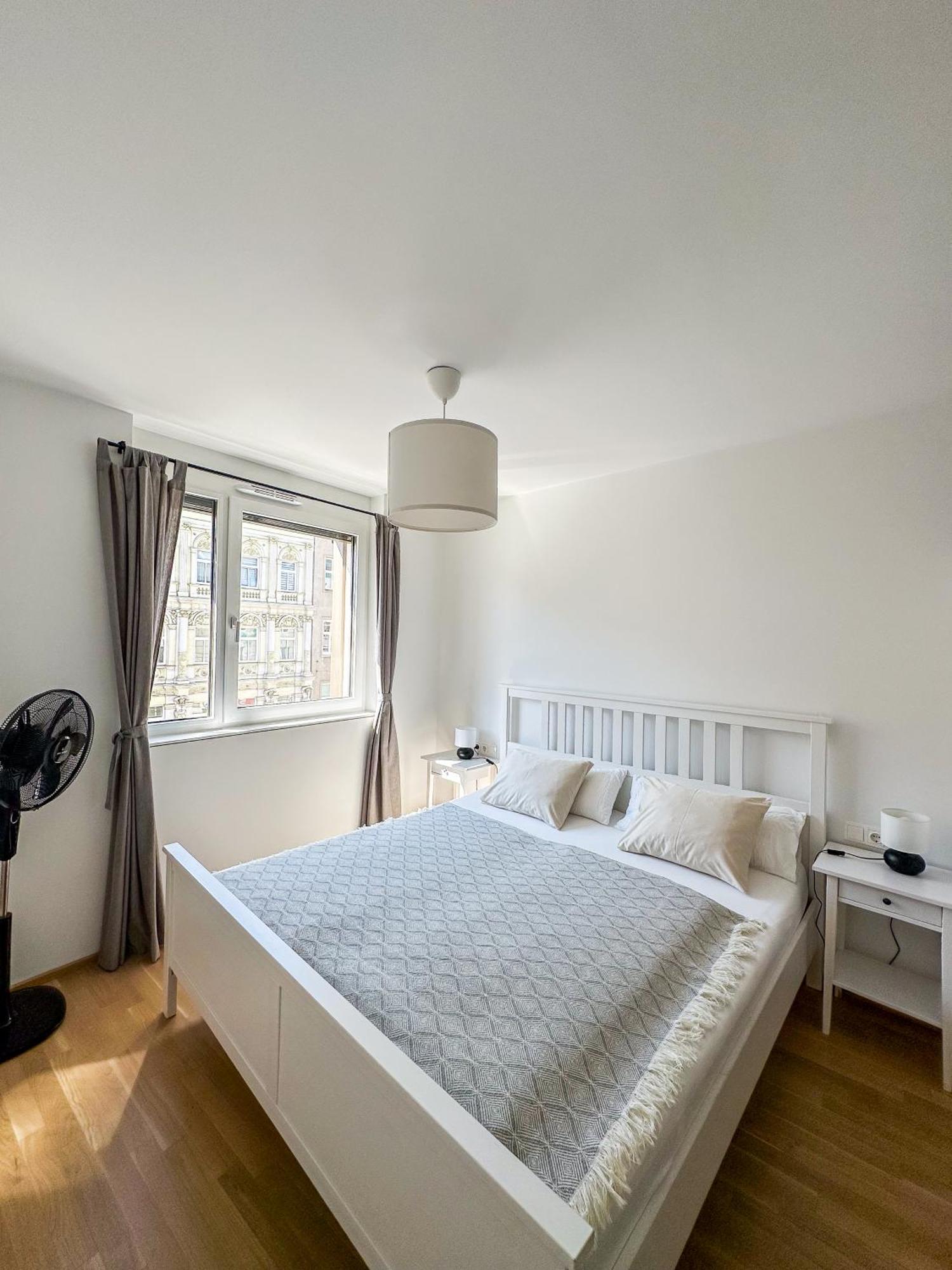 Vienna Sunny Side Up Apartments Екстер'єр фото