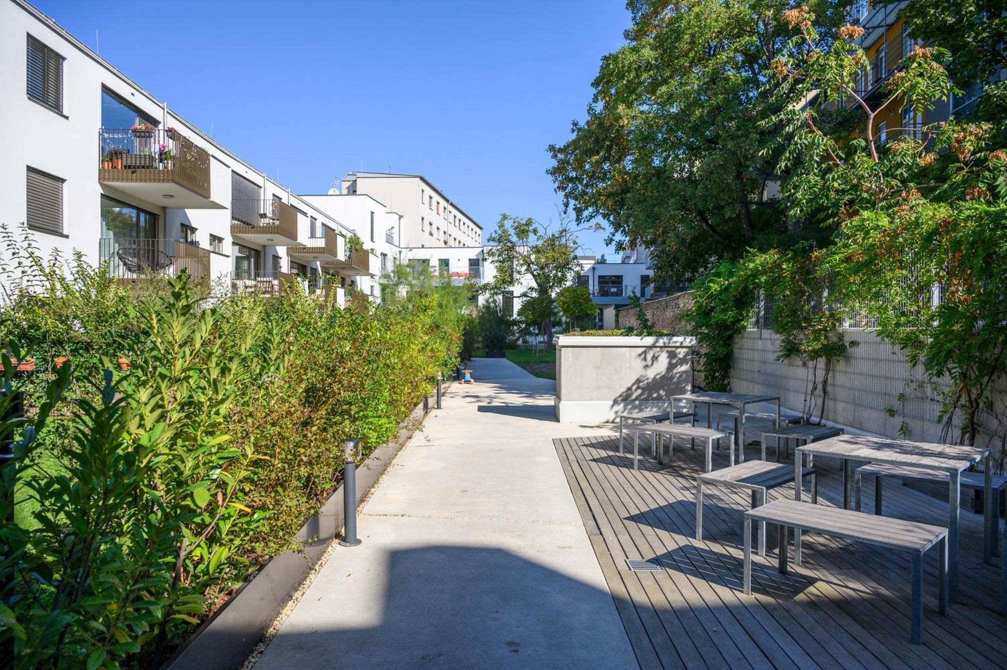Vienna Sunny Side Up Apartments Екстер'єр фото